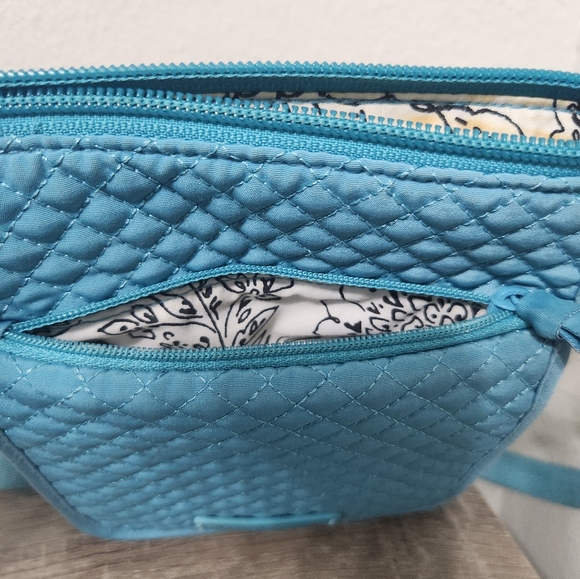 Vera Bradley Blue Quilted Crossbody Bag - Picture 5 of 7